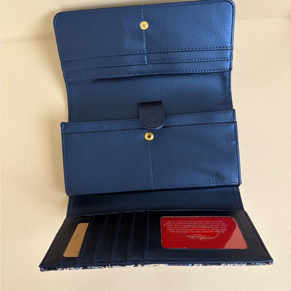 Buxton Wallet